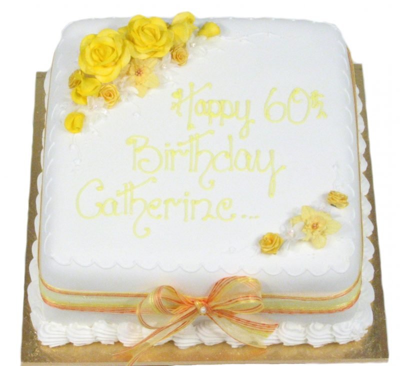 Einfacher quadratischer Geburtstagskuchen - Cakes BirthDay Cakes ADults Square With Yellow Flowers E1528377212489